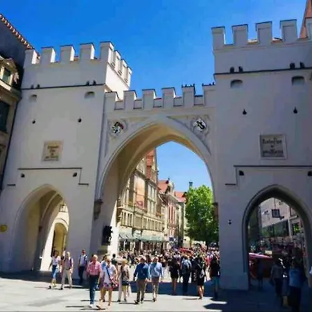 Apartmán Oktoberfest Center Direct Metro In 20 Min, 2 Bedrm 2 Bathroom By Icm Messe Muenchen, Balcony, Free Parking *